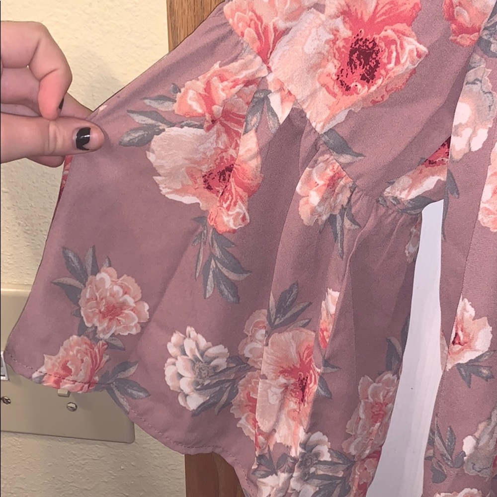 Floral blouse - Picture 2 of 4